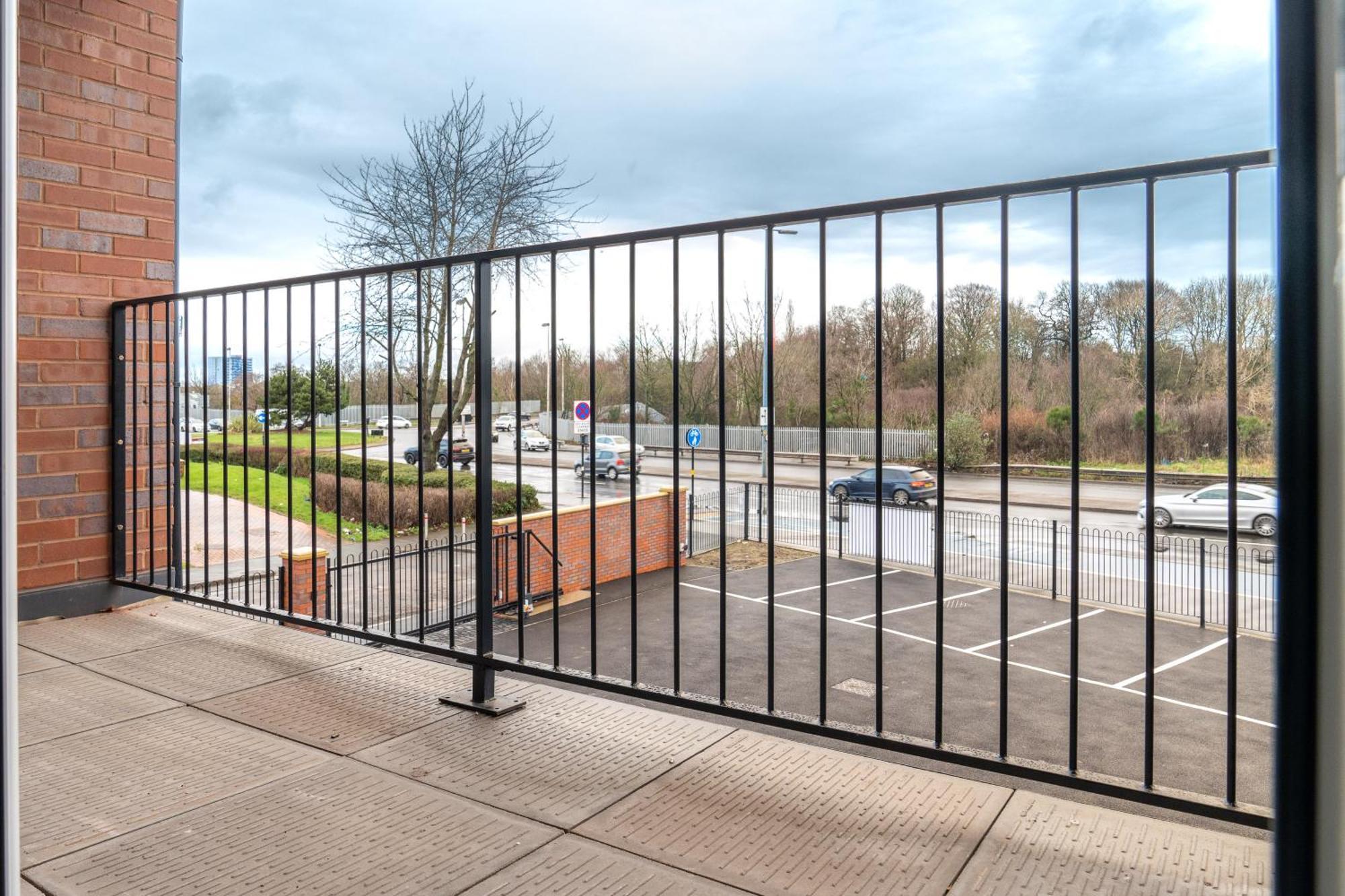 Stylish 2 Bedroom Apartment - Balcony - Secure Parking - Top Rated - 5Mc Birmingham Exteriér fotografie